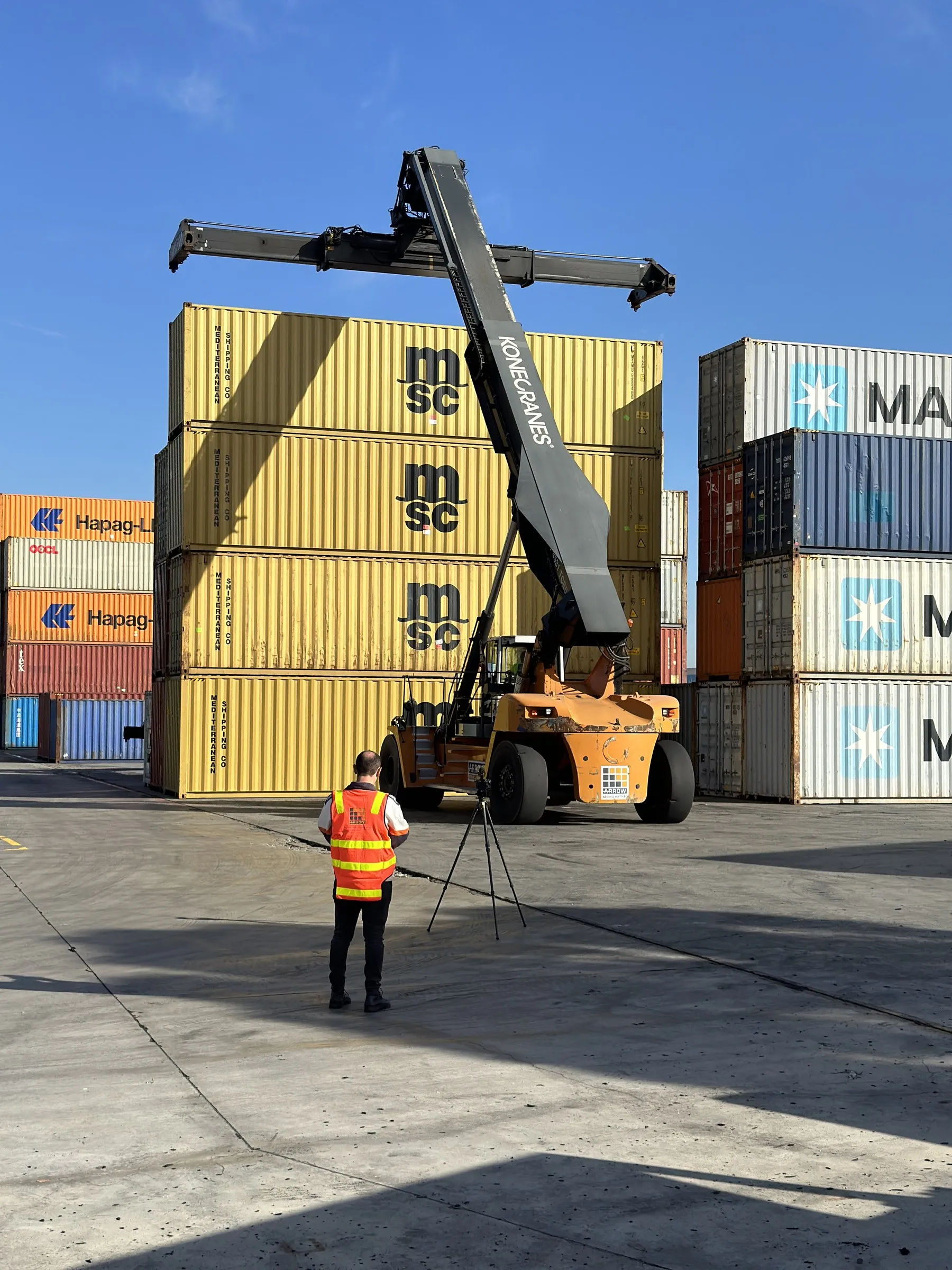 Photographing an Arrow Transport reach stacker at the container yard